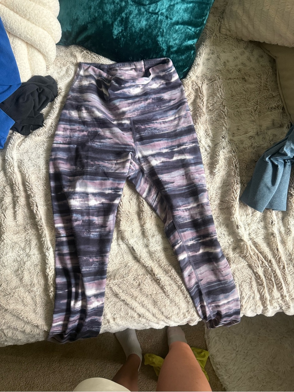 GAIAM Girls' Striped Tie-Dye Leggings in Pink & Black